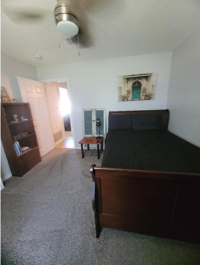 פנסקולה Bedroom Four Minutes From Beach מראה חיצוני תמונה
