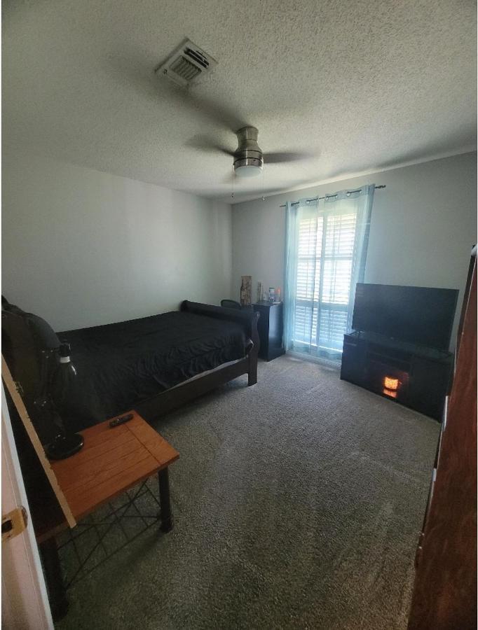פנסקולה Bedroom Four Minutes From Beach מראה חיצוני תמונה